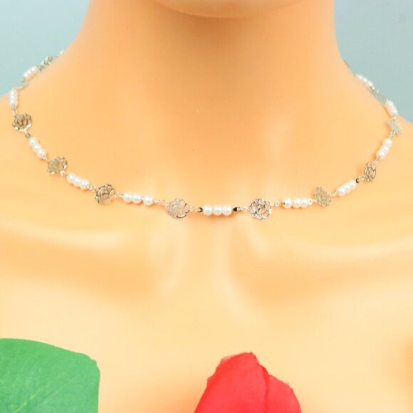 Delicate & Contemporary Necklace Chain, A Lovely Choice for Women, EVCH1744 - Picture 1 of 10